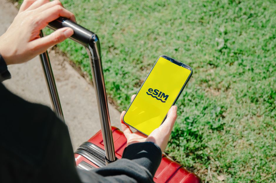 eSIM初期設定ガイド:旅行・ビジネスで役立つ活用術と注意点