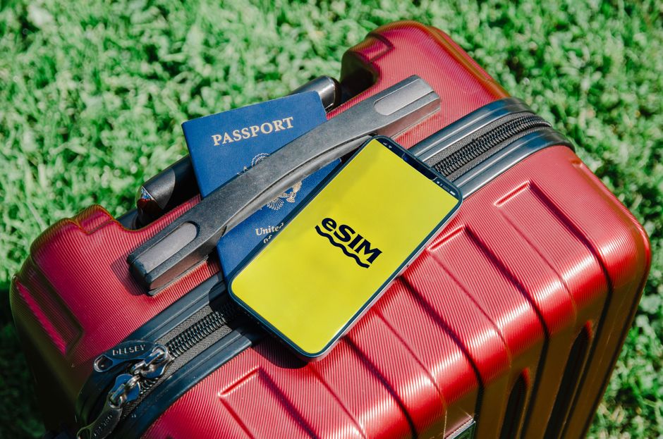 海外旅行がもっと快適に！eSIMの初期設定と利用時の注意点